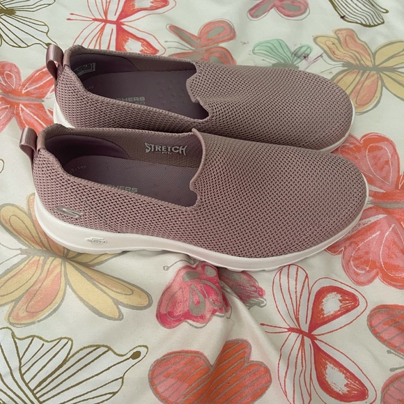 Shoes - Picture 3 of 3